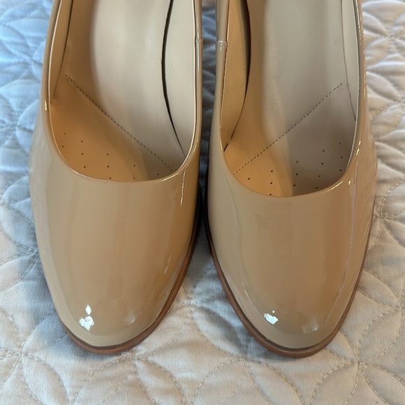 Clarks Kaylin Cara 2 Block Heels Size US 8.5 M Nude Color - Picture 7 of 16